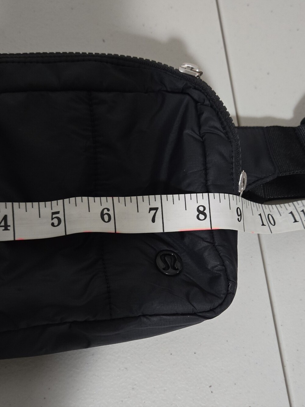 Lululemon Wear Ever Black Quilted Waist Bag - Picture 7 of 14
